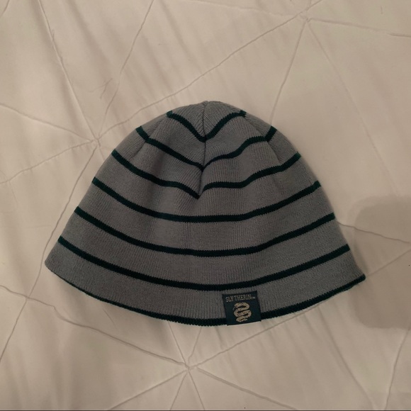 Harry Potter Slytherin Toque - Picture 2 of 3